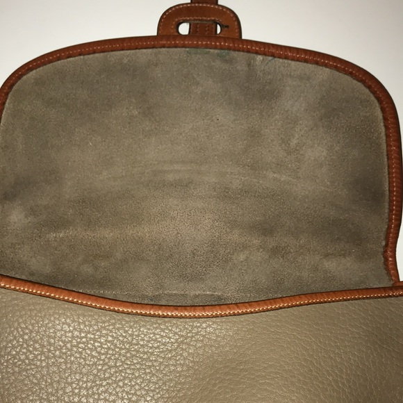 Vintage Dooney and Bourke flap bag - Picture 9 of 16